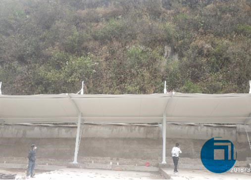 貴州某地公交車棚膜結(jié)構(gòu)棚